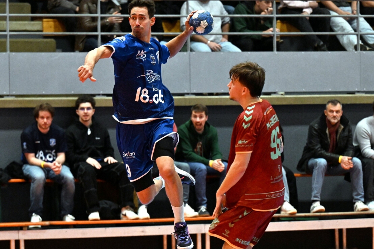 Les Bleus chutent face à Draguignan malgré une première période solide